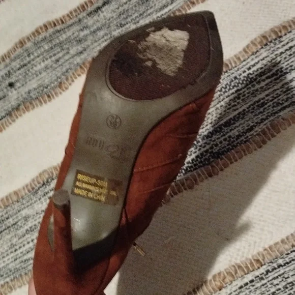 Rouge Hellium Boots size 8 1/2 - Picture 4 of 10